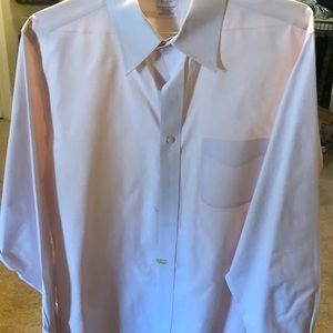Light Pink Brooks Brothers all cotton pinpoint oxford Button down shirt.